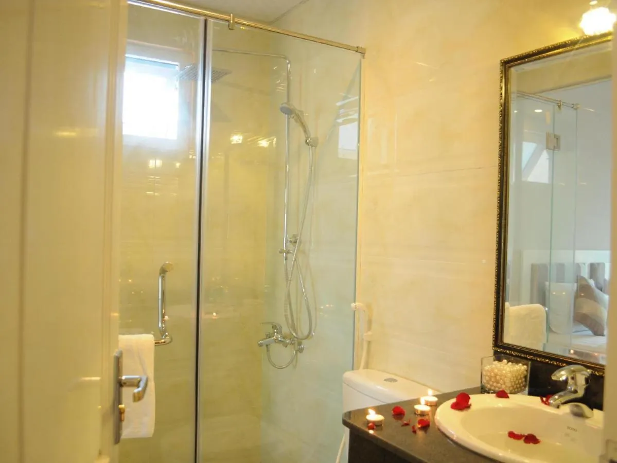 **  Van Nam Hotel Nha Trang Vietnam